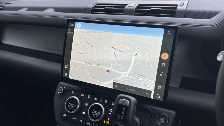 Land Rover Defender 3.0 D250 X-Dynamic SE 110 5dr Auto Diesel Estate